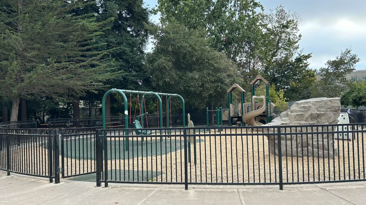 walking near me in Ocean View Park in autumn