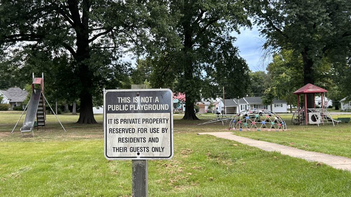 walking near me in Pin Oak Grove Park in autumn