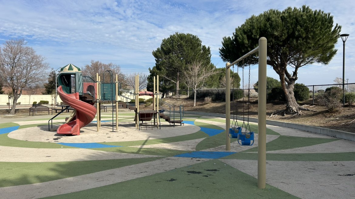 walking near me in Larry Lasater Park in winter