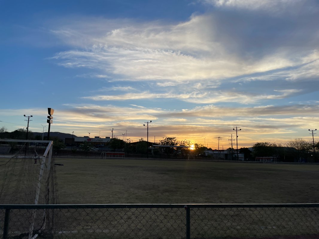 walking near me in Instituto Municipal Del deporte de Choix in winter