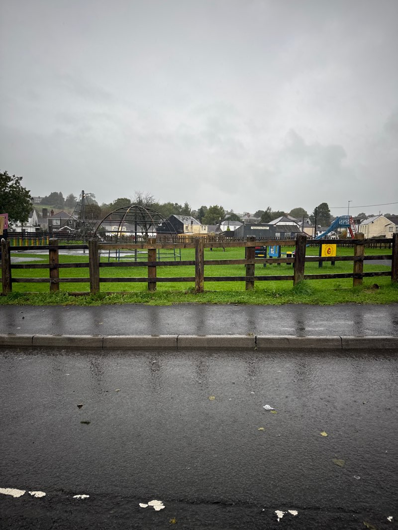 walking near me in Johnstown Park in autumn