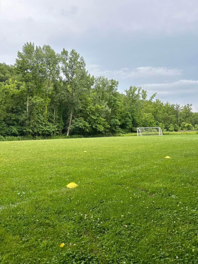 walking near me in Sprout Brook Park in summer