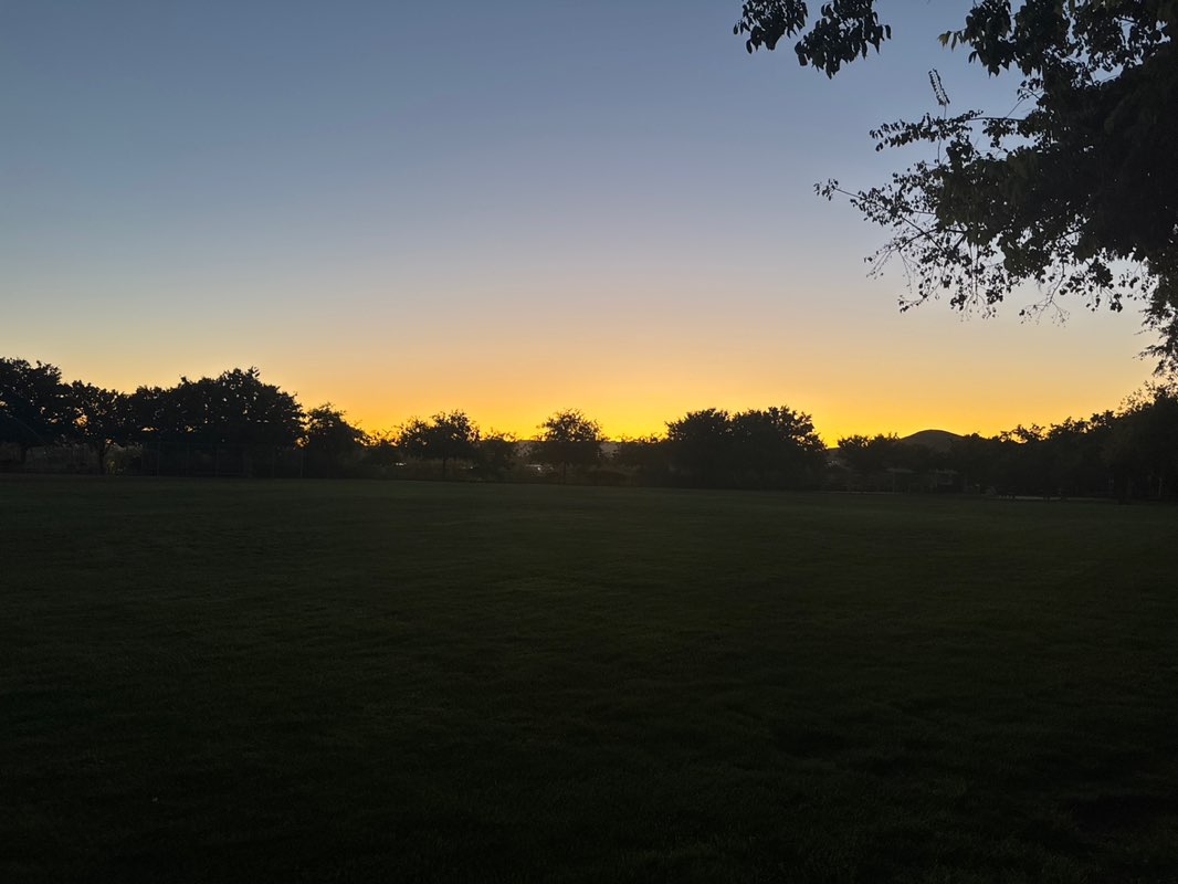 walking near me in Valley View Park in autumn