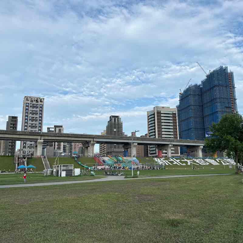 商品部-廖姿閔 post 2