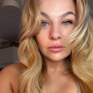 Alena ivy