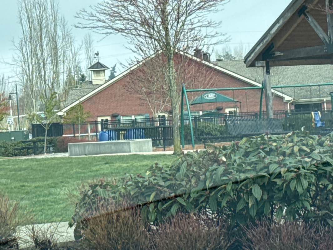 walking near me in Buffalo Park in spring