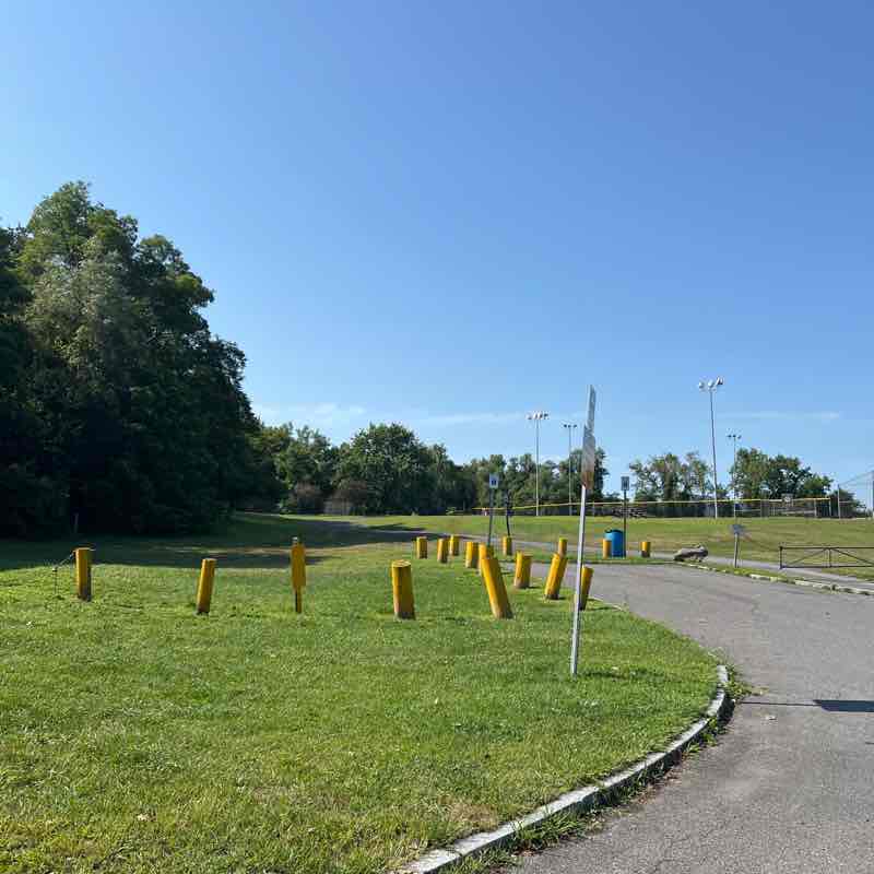 carmelina.m.dewitt 🌊🏒🥎🥊🐡💕 post 1