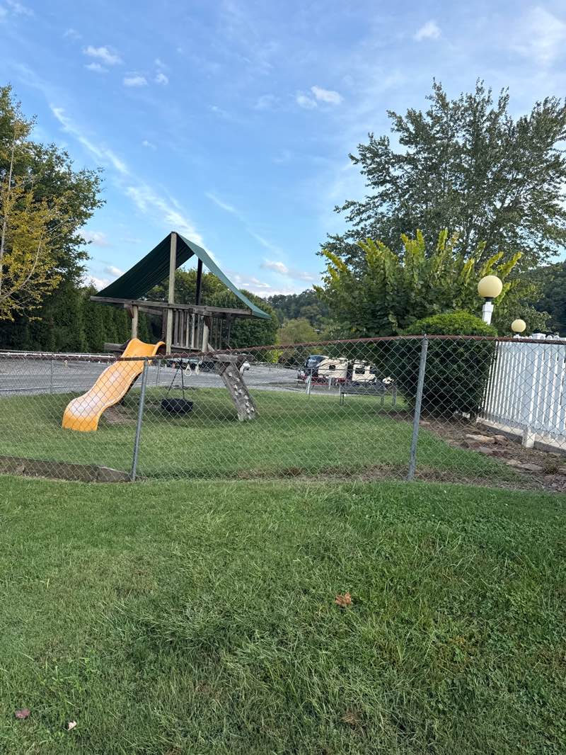 walking near me in Wear Farm City Park in autumn
