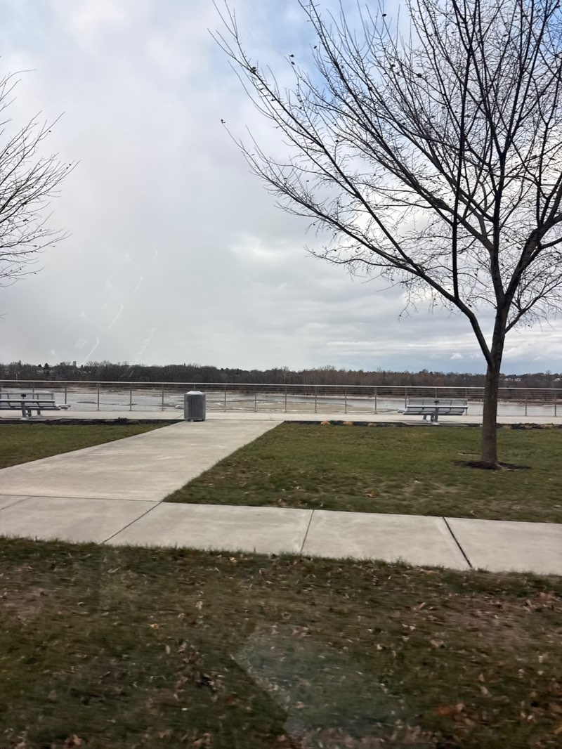 walking near me in Hood Park in autumn