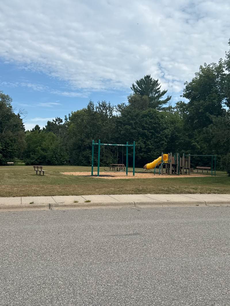 walking near me in Lost Creek Park in autumn