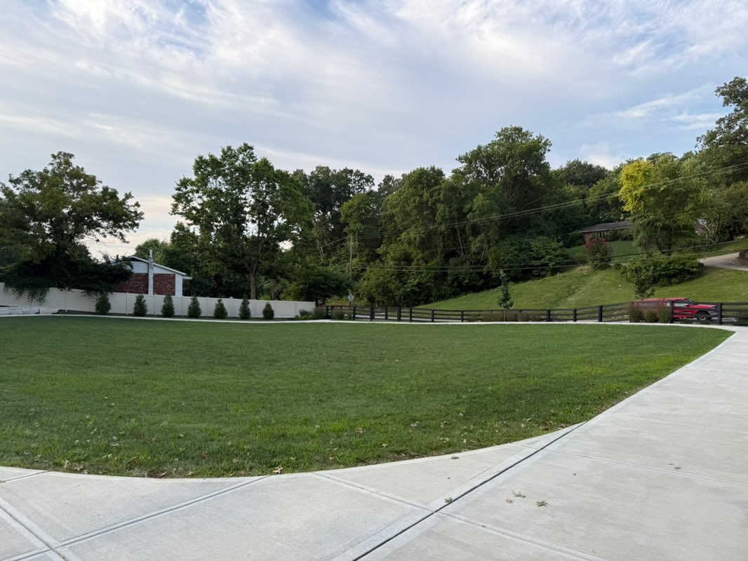 walking near me in Rainbow Park in autumn
