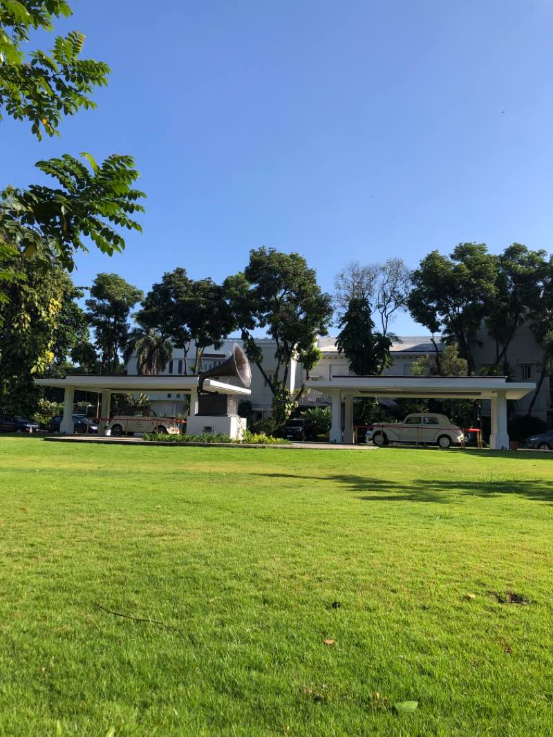 walking near me in Taman Slamet in summer
