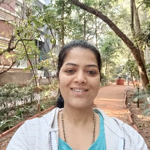 Amruta Kulkarni profile