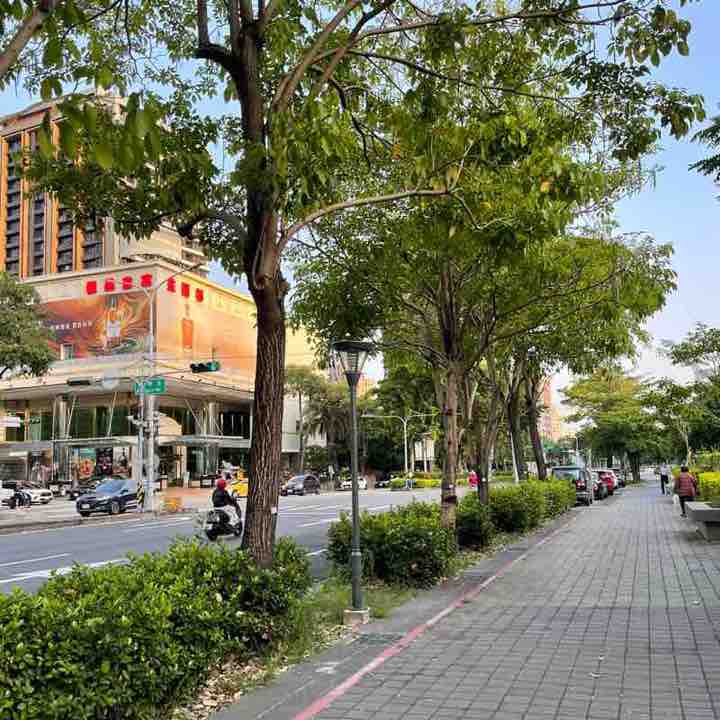 徐茂鈞-Eric Hsu post 1