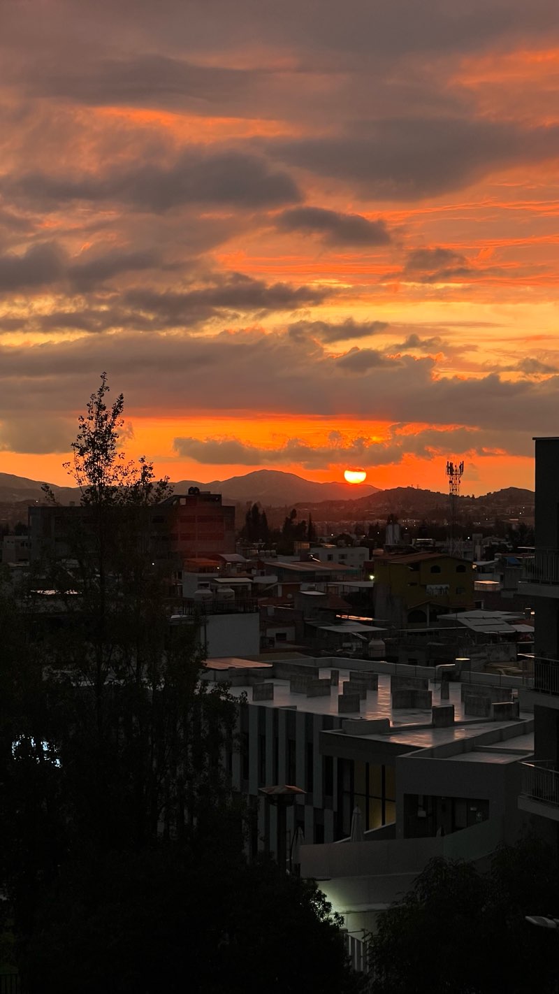walking near me in Paradell in spring