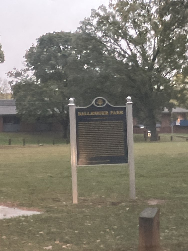 walking near me in Ballenger Park in autumn