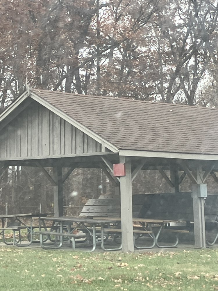 walking near me in Silver Lake Park in autumn
