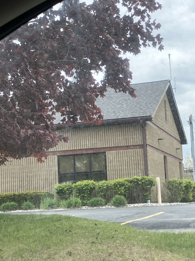 walking near me in Rose Township Civic Center Park in spring