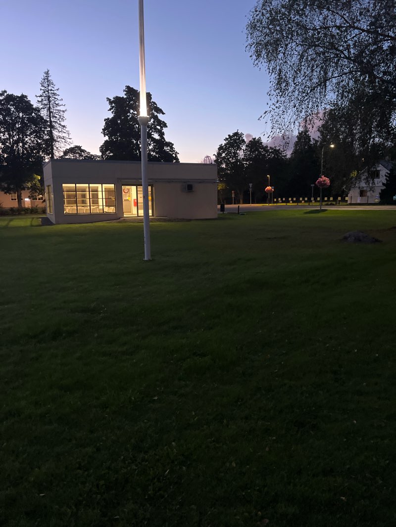 walking near me in Märjamaa keskväljak in autumn