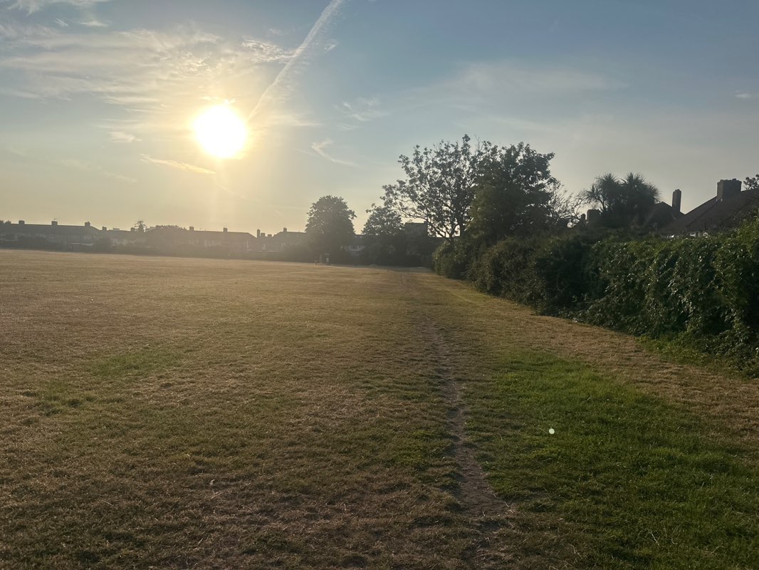 walking near me in Valence Park in summer
