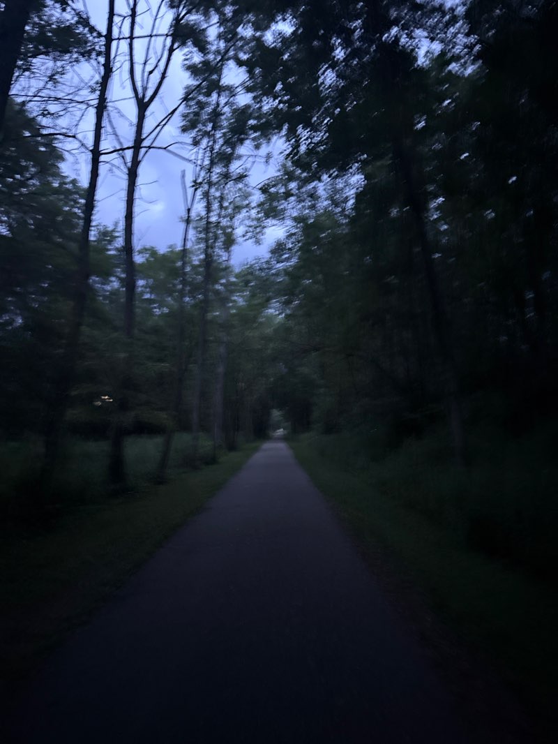 walking near me in Nickleplate Trail (Creston Park) in summer