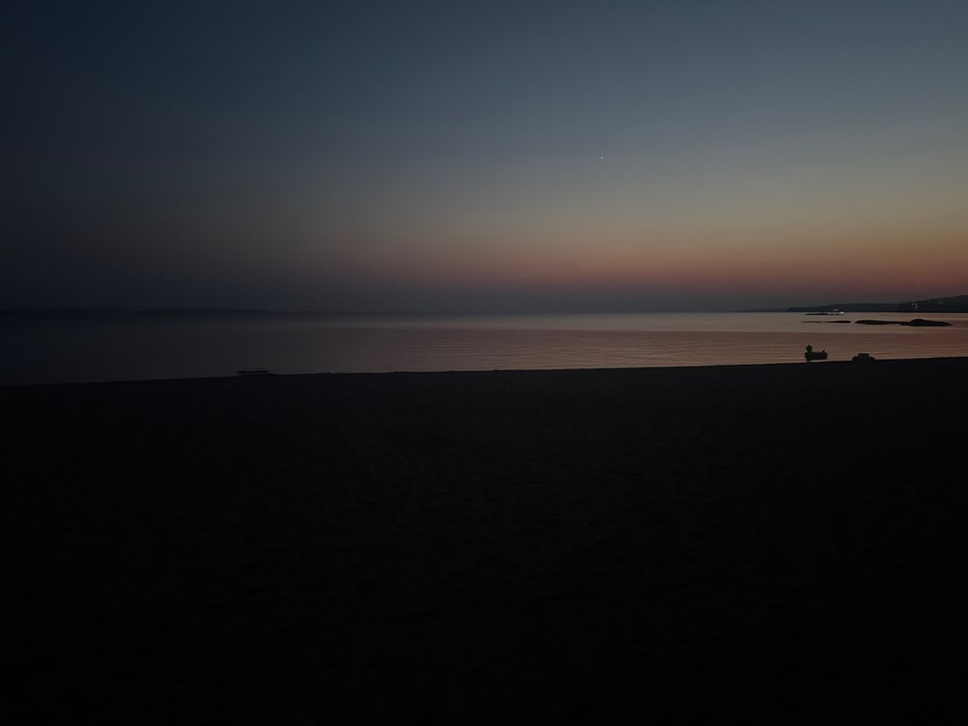 walking near me in Marathon Beach in summer
