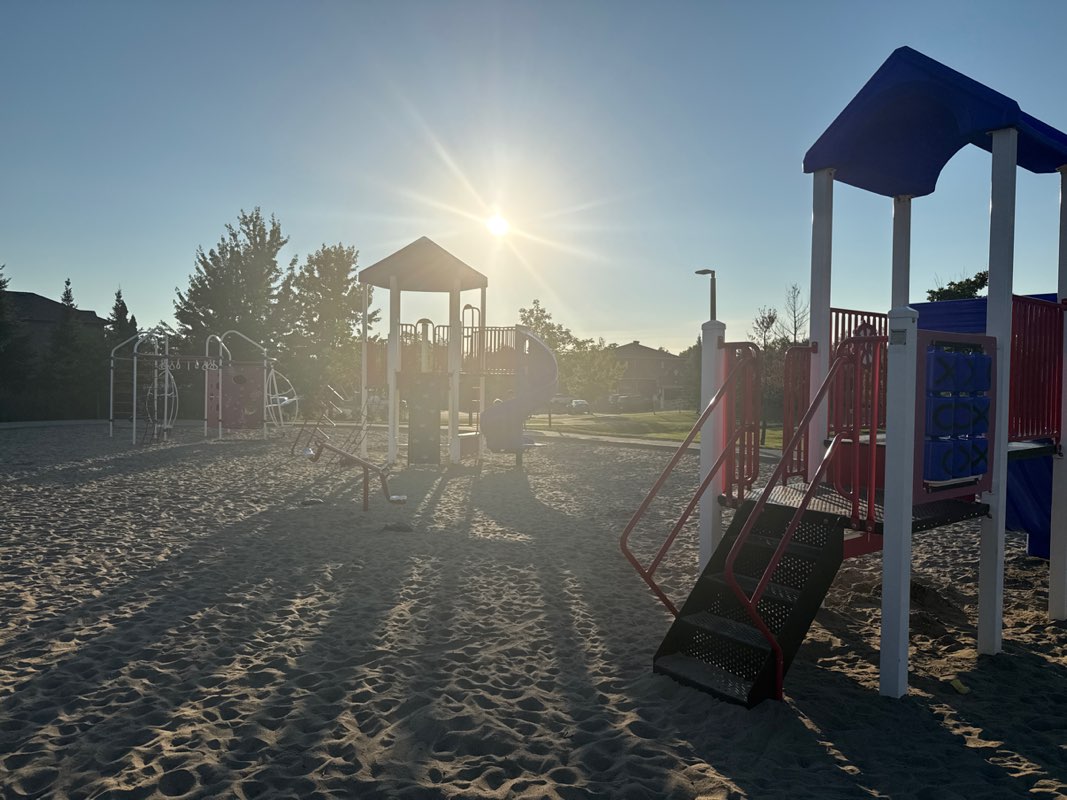 walking near me in Coronation Park in summer