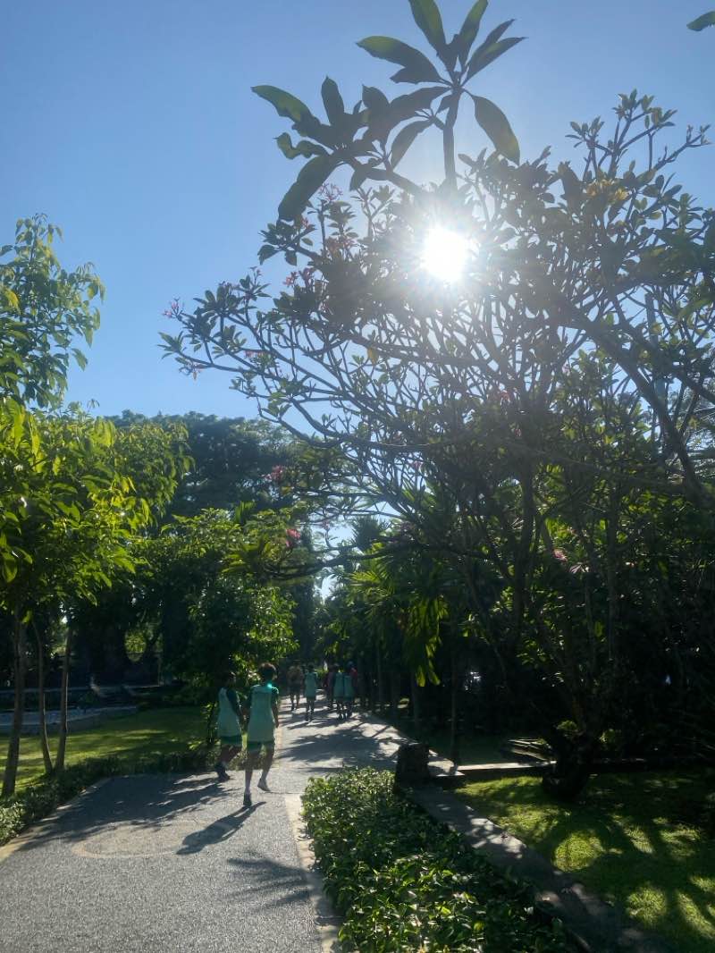 walking near me in Lapangan Lumintang in spring