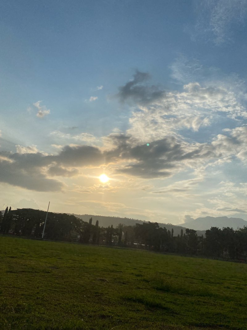 walking near me in Lapangan Turangga Ceta / Pangsar Jend. Soedirman in summer