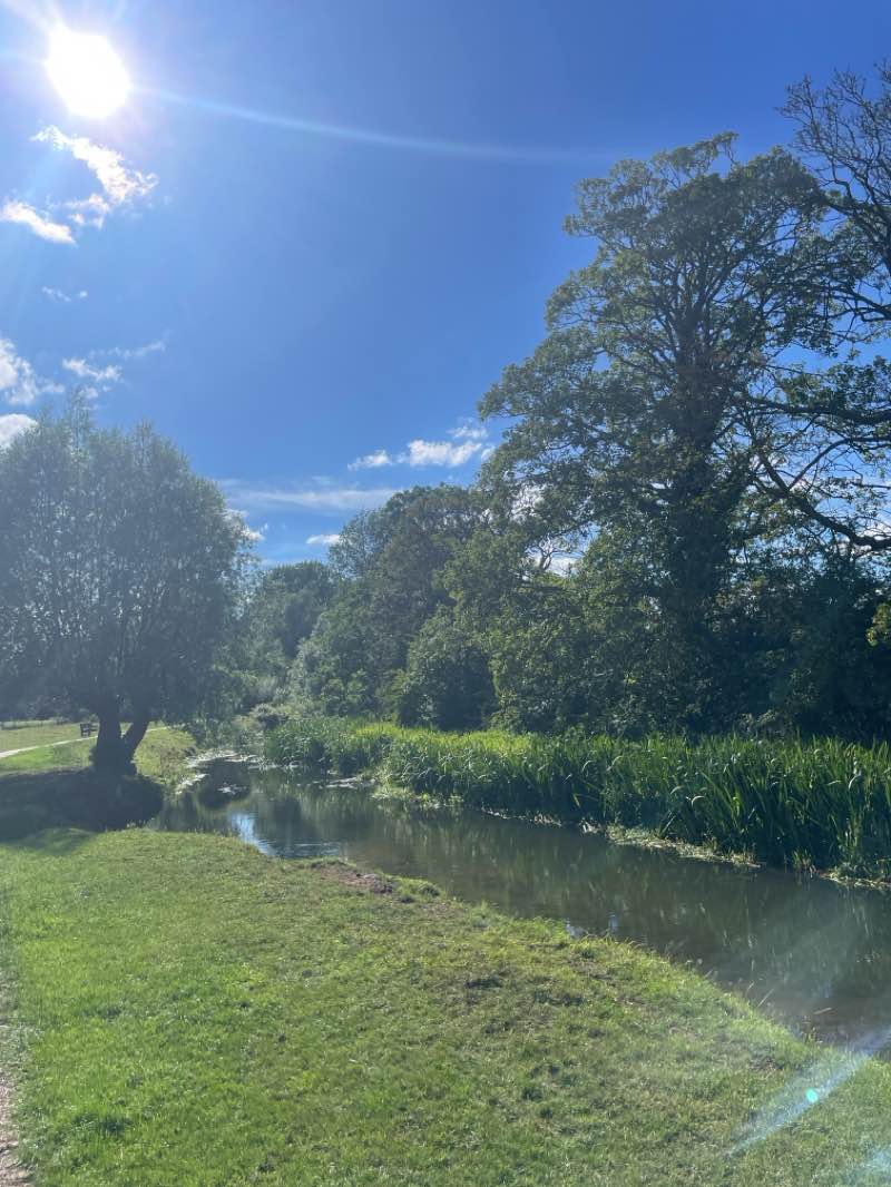 walking near me in Ouse Valley Park in summer