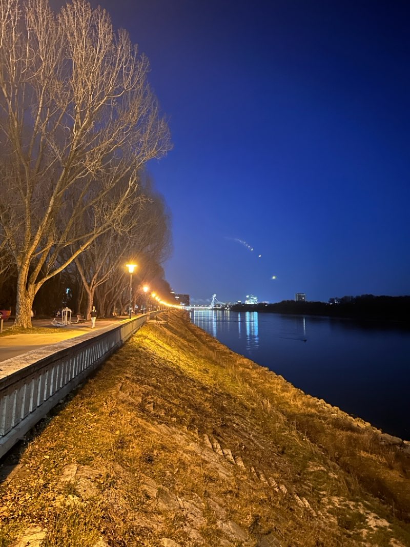 walking near me in Medická záhrada in spring