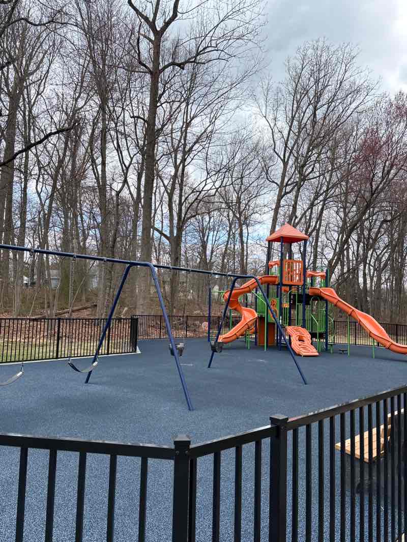 walking near me in Northland Park in spring