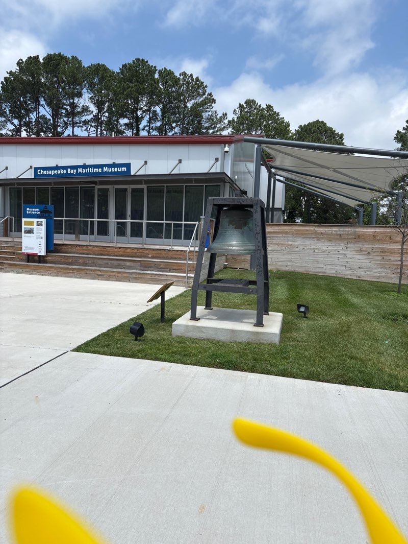 walking near me in Muskrat Park in summer