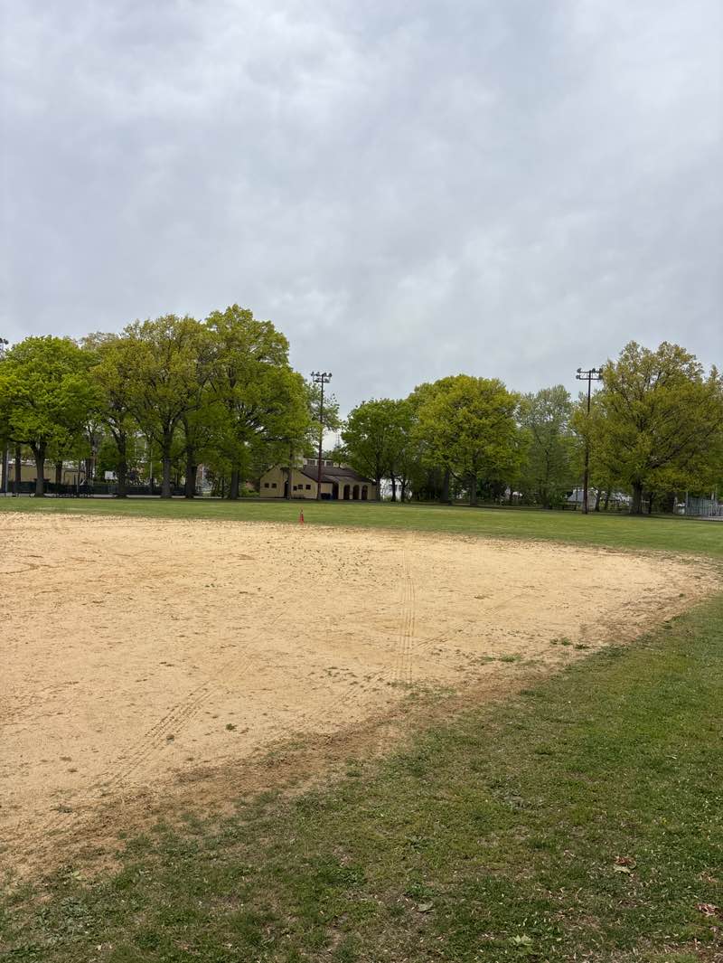 walking near me in Soverel Park in spring
