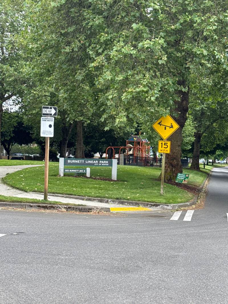 walking near me in Burnett Linear Park in summer