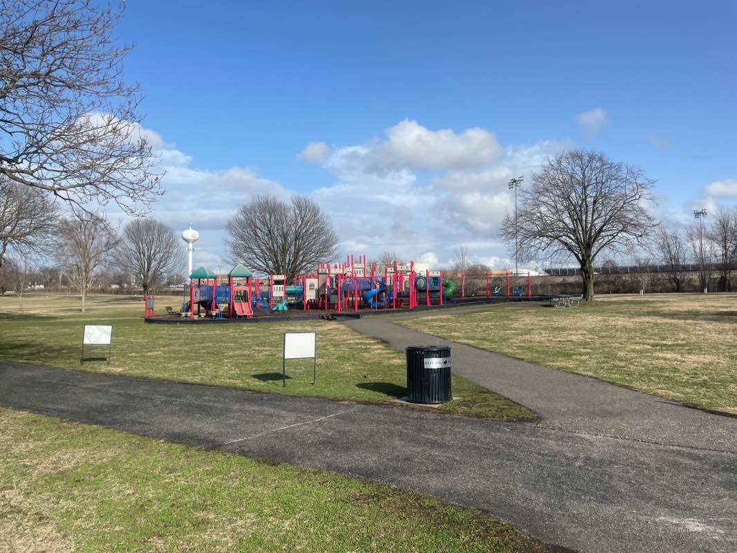 walking near me in Park Drive in spring