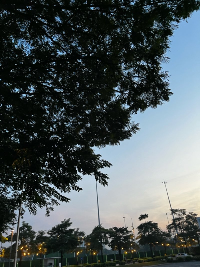 walking near me in Globe Circuit Event Grounds in winter