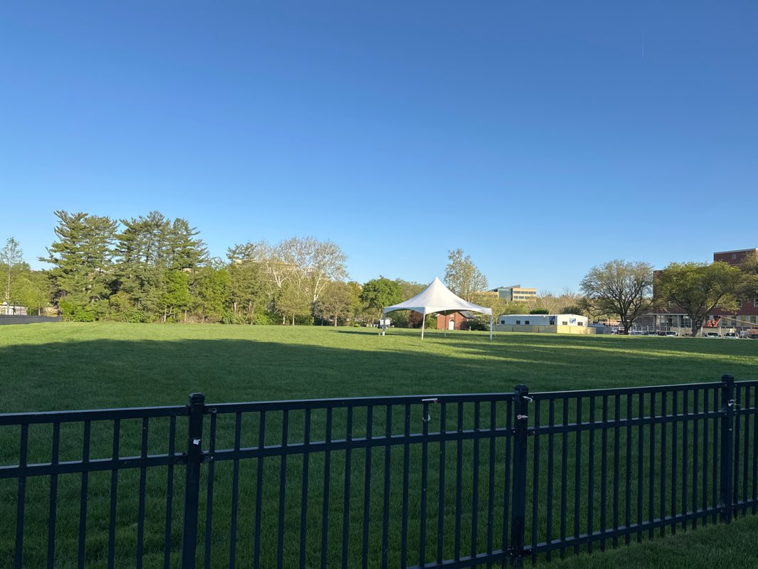 walking near me in Hubbard Park in spring