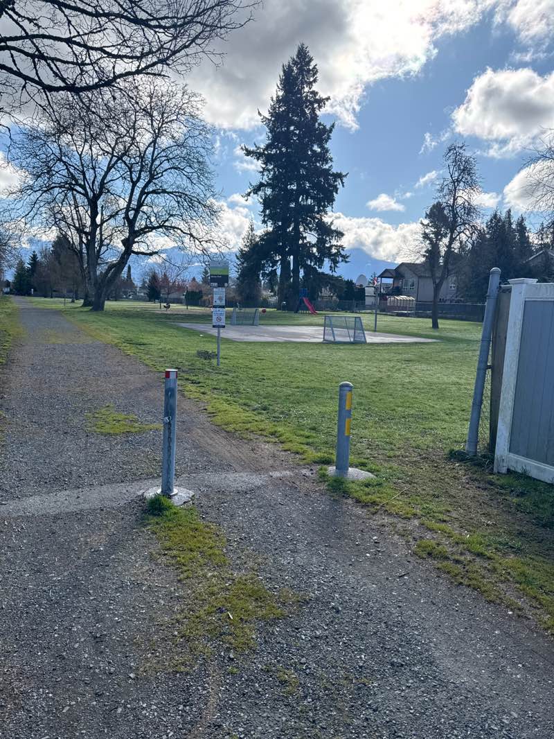 walking near me in Bonny Park in spring