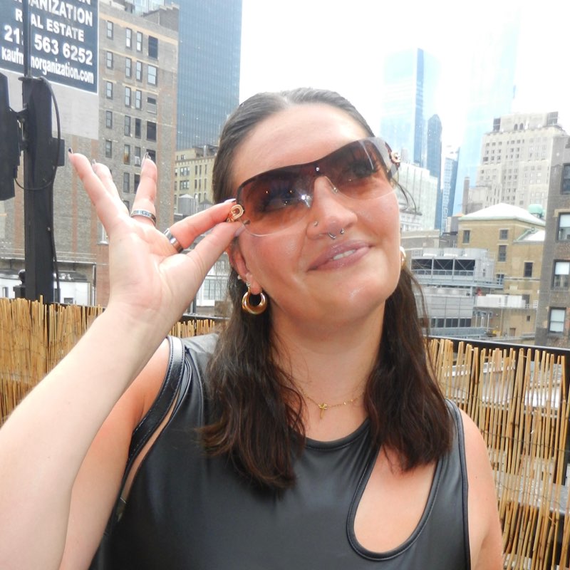 lindsey 😁 profile