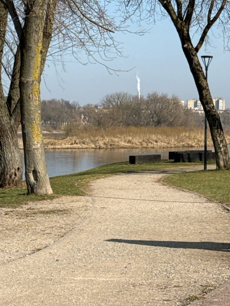 walking near me in Santakos parkas in spring