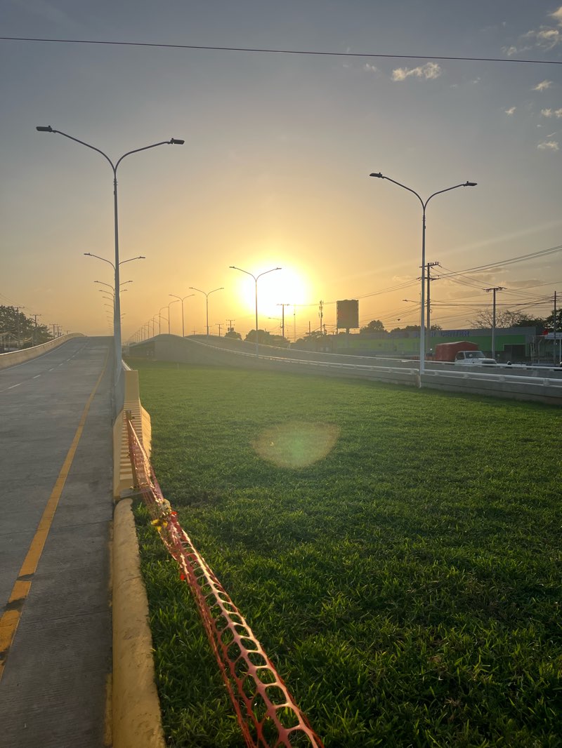 walking near me in Patio de La Cervecería in summer