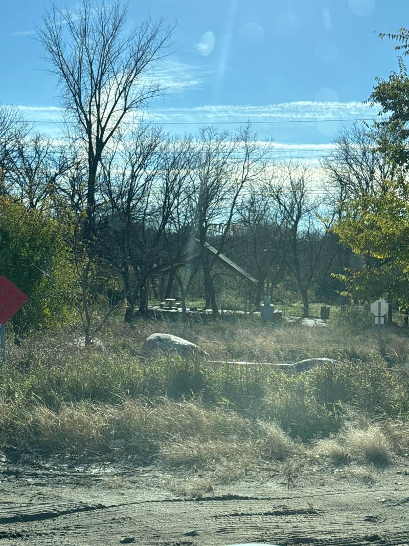 walking near me in Barefoot Park in autumn