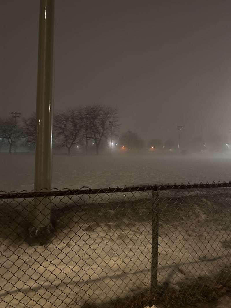 walking near me in Parc Curé-Coursol in spring