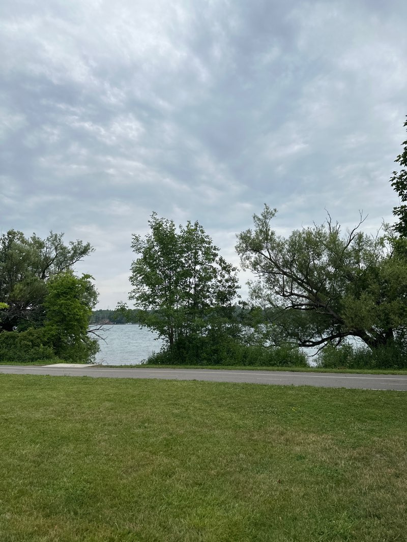 walking near me in Isle View Park in summer