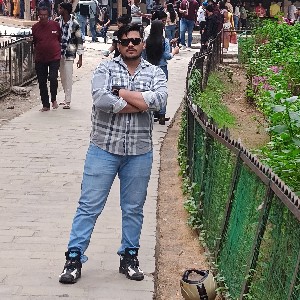 Akash Pundir profile