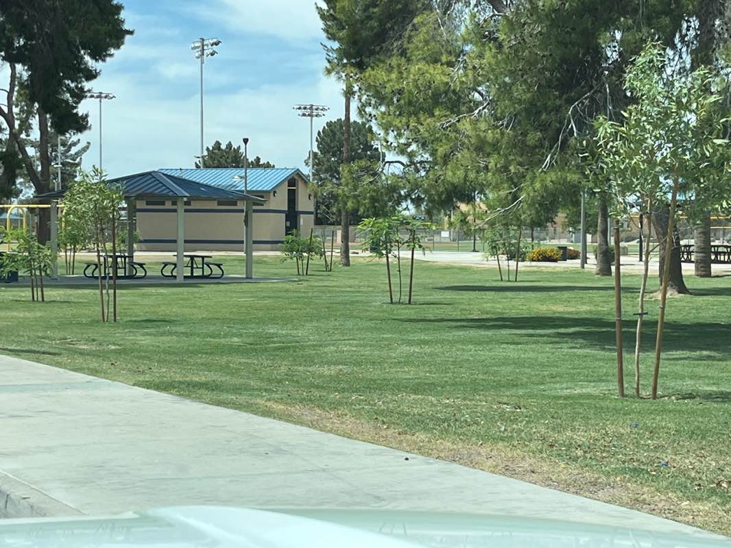 walking near me in Folley Memorial Park in spring