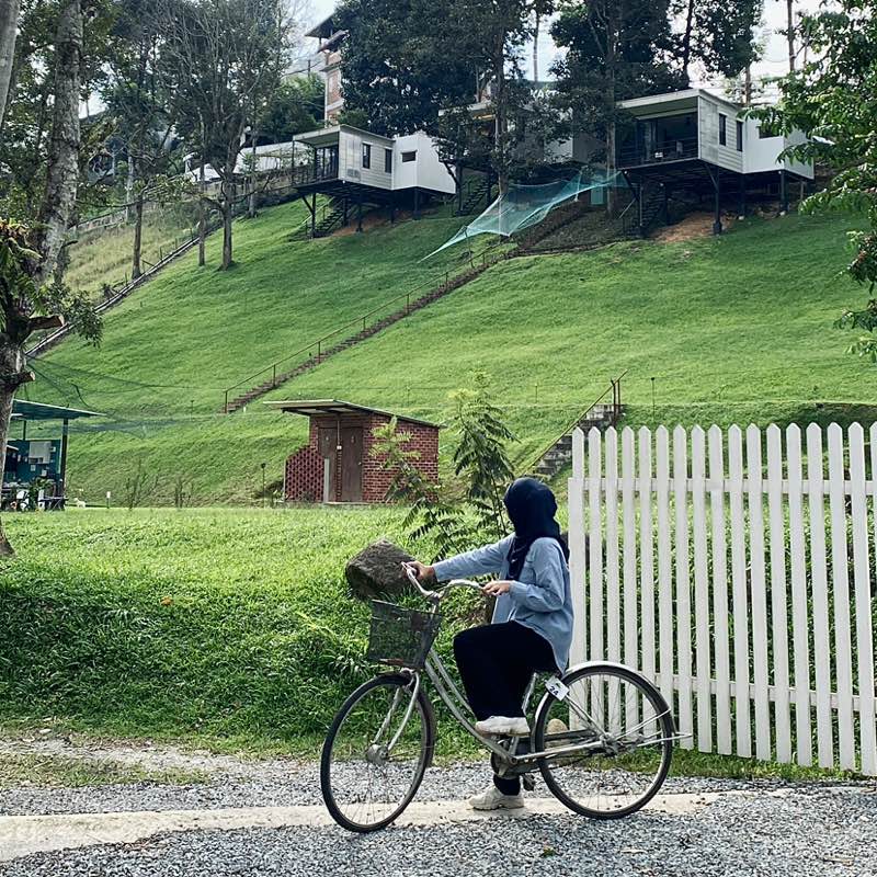 Iman Zulaika profile