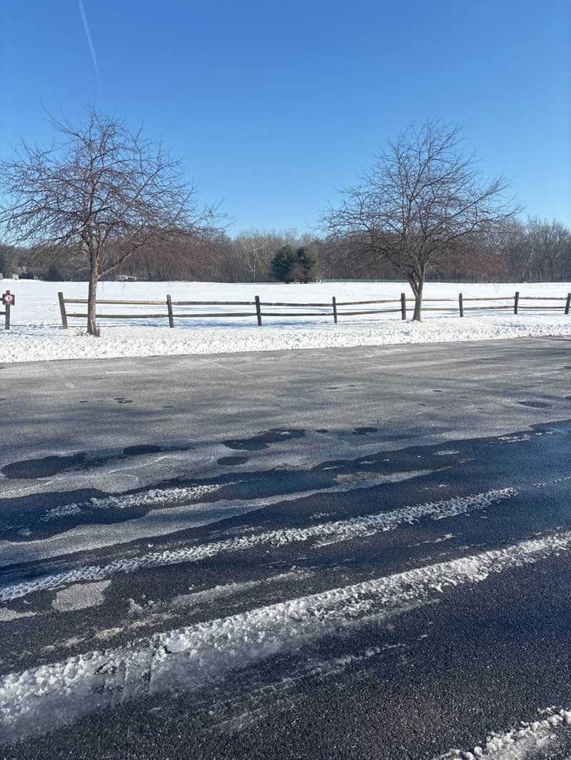 walking near me in Jordan Creek Parkway in winter