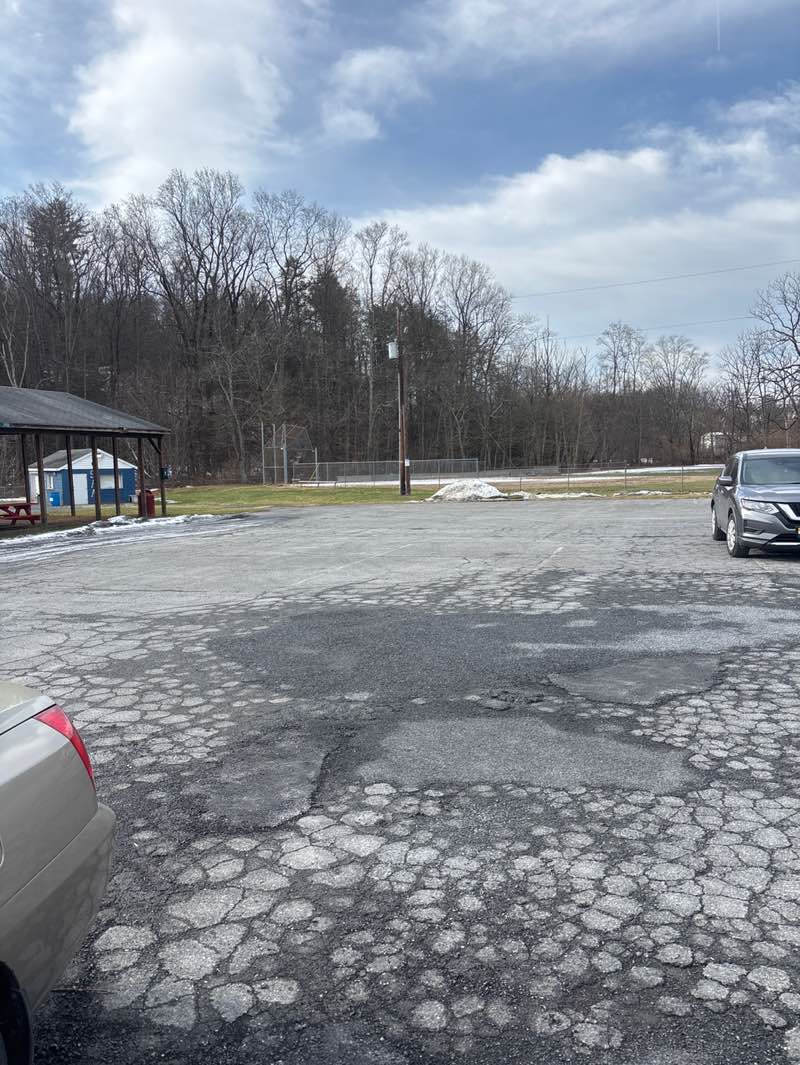 walking near me in Slatedale Playground in winter